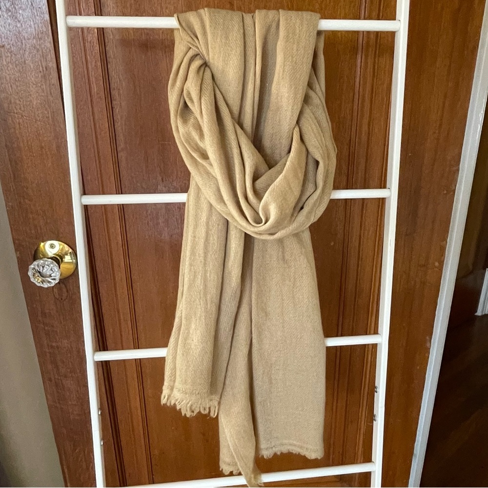 100% cashmere tan scarf